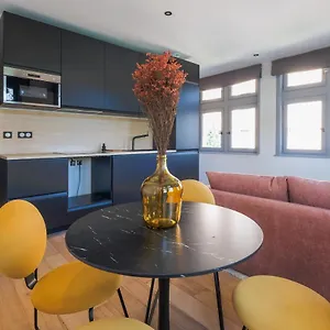 Honore Vue Saone Apartment